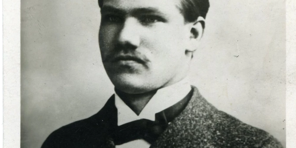 Viens no retajiem Jāņa Ozola fotoattēliem, kas uzņemts 20. gadsimta sākumā un saglabājiem līdz mūsdienām. 