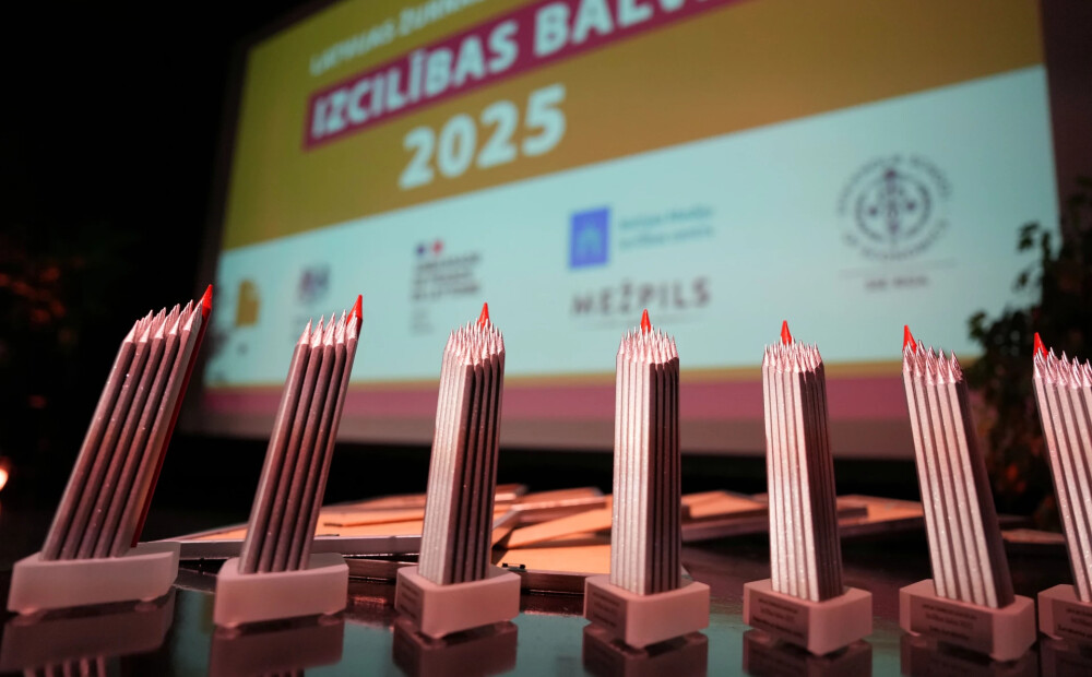 FOTO: pasniedz Latvijas Žurnālistu asociācijas “Izcilības balvas 2025”