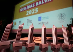 FOTO: pasniedz Latvijas Žurnālistu asociācijas “Izcilības balvas 2025”