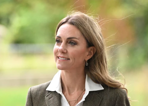 Sociālos tīklus pārpludina ļaunie komentāri par Keitas matiem.