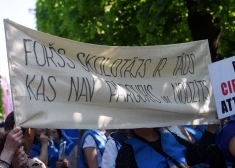 Vairāk nekā 10 000 cilvēku atbalstījuši priekšlikumu pedagogiem ļaut agrāk pensionēties
