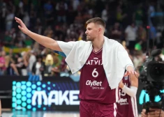"Esmu pateicīgs par iespēju spēlēt mājās tik lielā turnīrā," Porziņģis pēc sāpīgā zaudējuma Lietuvas izlasei