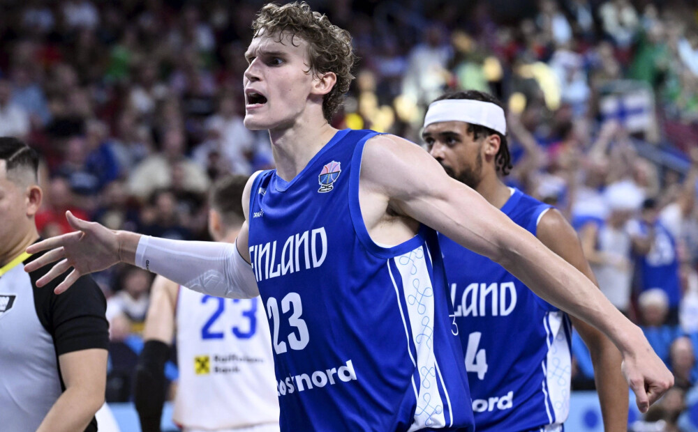 Somijas basketbolisti sensacionāli pārspēj favorīti Serbiju un sasniedz Eiropas čempionāta ceturtdaļfinālu