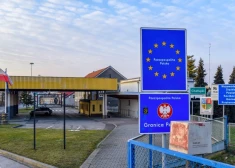 Жители Беларуси тысячами уезжают на Запад. Что они здесь ищут?