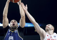 Polijas basketbolisti nodrošina vietu Eiropas čempionāta ceturtdaļfinālā