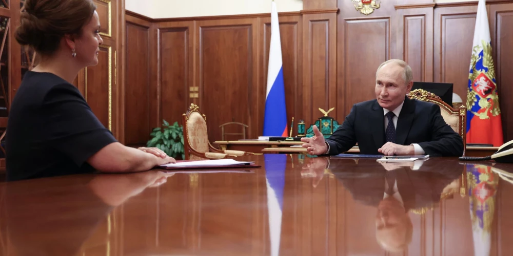 Anna Civiļova audiencē pie Vladimira Putina