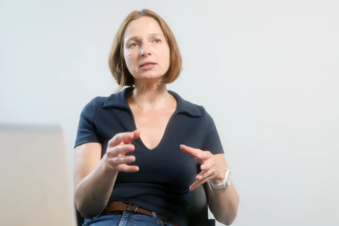 Rīgas Pilsētas attīstības departamenta Arhitektūras pārvaldes vadītāja Elīna Rožulapa: “Lai arī kādu ceļu jūs izvēlaties – ar būvatļauju, paskaidrojuma rakstu vai paziņojumu – vispirms jābūt izpratnei, un tikai tad var sekot rīcība.”