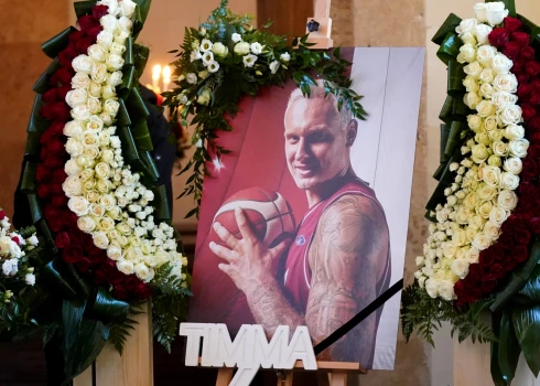 2024. gada 27. decembrī Rīgas krematorijā notika atvadīšanās no basketbolista Jāņa Timmas.