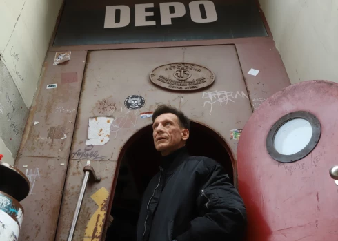 "Depo" aizver durvis Vaļņu ielā.