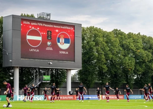 Tukšās vietas tribīnēs – kur palika serbu līdzjutēji?
