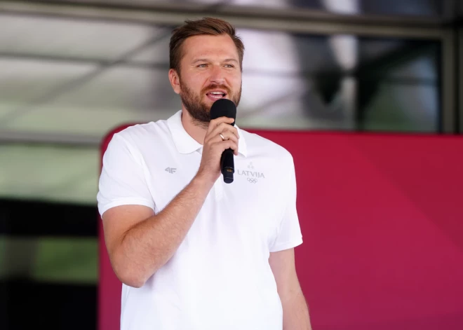 “Šis skolnieks visus karogus ir iemācījies!” Dvinskis nelaiž garām iespēju pajokot par Ošenieka ķibeli