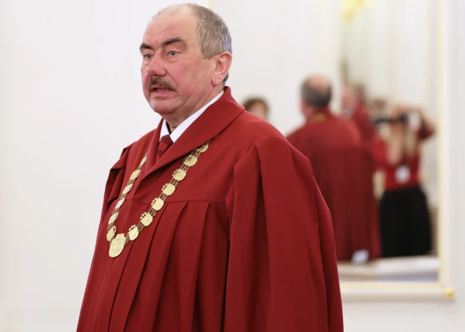 AT tiesnesis un bijušais priekšsēdētājs Bičkovičs dodas izdienas pensijā