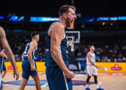 Luka Dončičs spēlē pret Itāliju varēja smaidīt. 