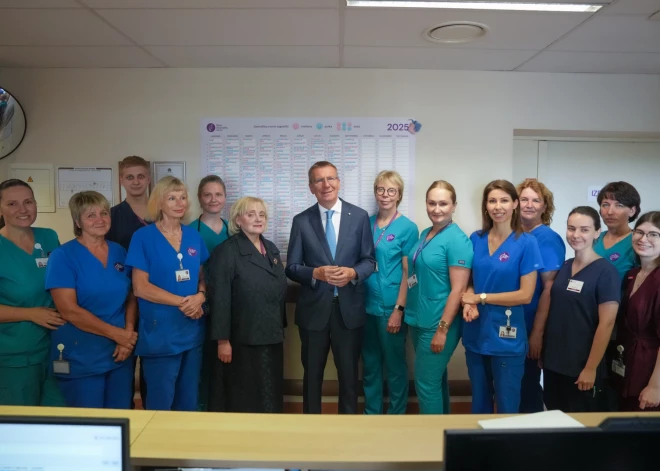 9. septembrī Valsts prezidents Edgars Rinkēvičs apmeklēja Rīgas Dzemdību namu, kur iepazinās ar dzemdību centra, operāciju bloka, kā arī prenatālās diagnostikas un mātes un bērna aprūpes centru darbu.