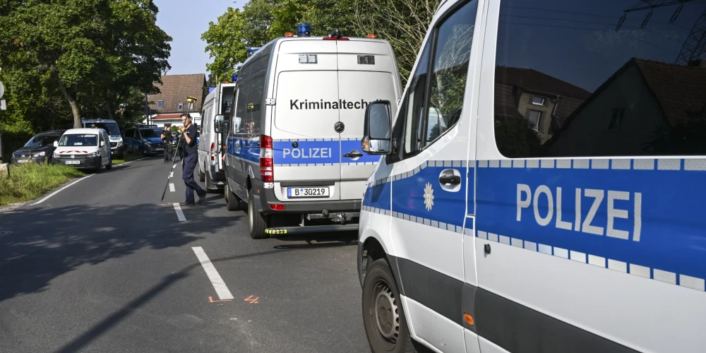 Policija Berlīnē netālu no aizdedzināta augstsprieguma torņa