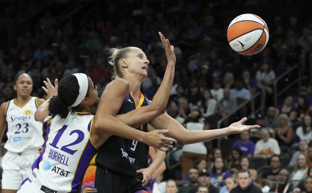 Kitija Laksa atgriežas laukumā, bet nespēj palīdzēt "Mercury" pieveikt "Sparks"