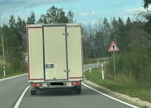 Bērna māte norāda, ka par notikušo policijā uzrakstījusi iesniegumu.