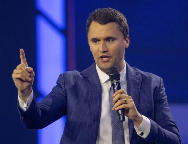 Konservatīvais influenceris Čārlijs Kērks.