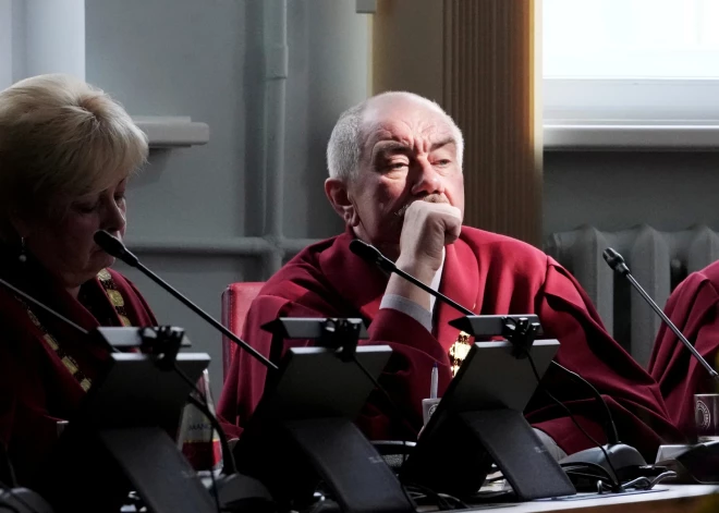 Saeima apstiprina bijušā AT priekšsēdētāja Bičkoviča lūgumu pamest amatu