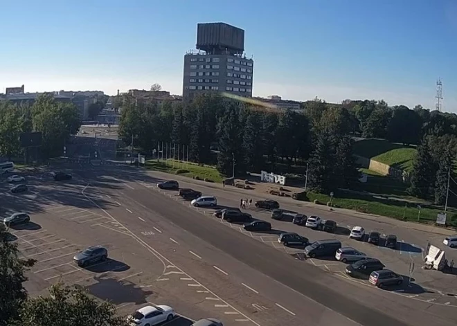 Эстонцы перестали стоять в длинных очередях, чтобы попасть в РФ. Россиян это заинтриговало