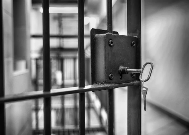 Двое граждан Латвии освобождены из белорусских тюрем и возвращаются домой