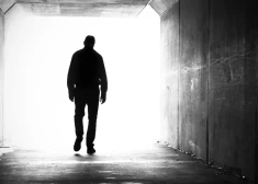 В соседней с Латвией стране люди часто лишают себя жизни. А что происходит у нас?