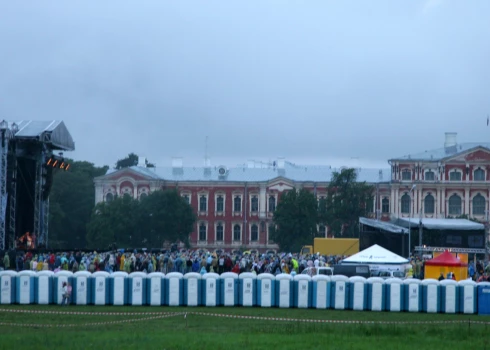 После концерта Prāta vētra в Елгаве газон восстановят за 14 тысяч евро.
