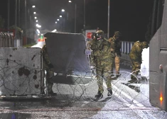 Polija slēgusi visas robežas ar Baltkrieviju. VIDEO