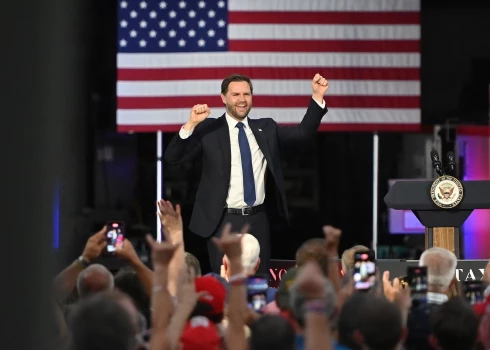 ASV viceprezidents Džeimss Deivids Venss.