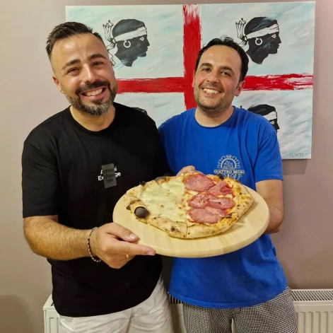 Satikušies novadnieki – sardīnietis Roberto Meloni viesojas pie Andrea.