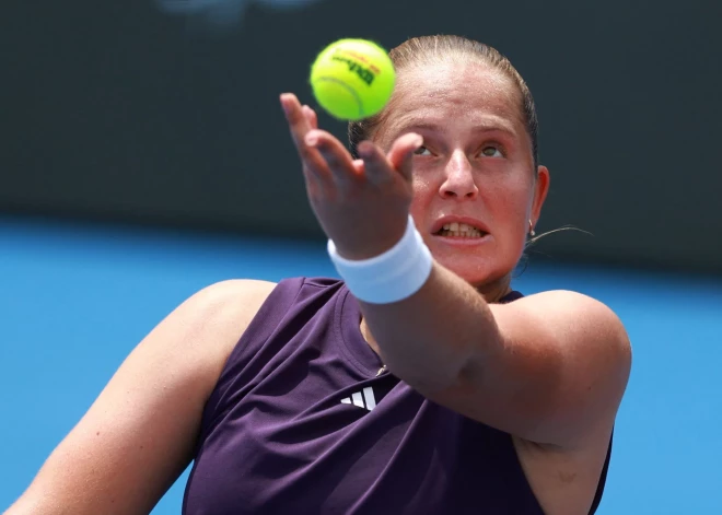 Ostapenko nespēj pārspēt Stakušiču un izstājas no “WTA 500” turnīra