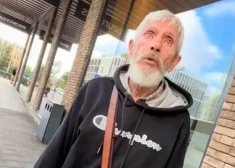"Iepriekš nevienam to nevajadzēja, bet tagad krieviem..." kāds vīrietis Rīgā, lūdzot naudu, skaidro, kāpēc nemāk latviski
