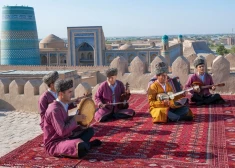 Интересно, в Узбекистане музыкантам тоже положены пенсии по выслуге лет?