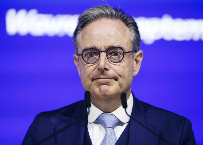 Solidarizējoties ar diriģentu Lahavu Šani, Beļģijas premjerministrs apmeklējis viņa koncertu Vācijā