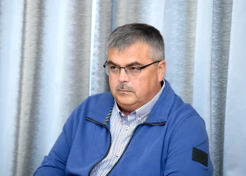 Директор Рижской государственной классической гимназии Роман Алиев.