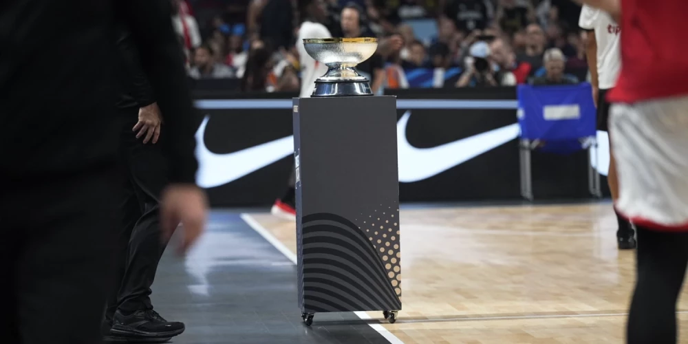 Eiropas čempionāta basketbolā fināla spēle Rīgā starp  Vācijas un Turcijas valstsvienībām. 