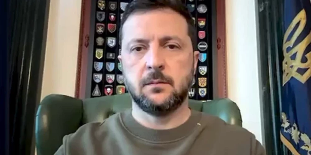 Ukrainas prezidents Volodimirs Zelenskis norāda, ka ukraiņu veiktie triecieni Krievijas naftas bāzēm būtiski ierobežo karu.