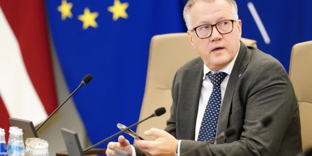 Finanšu ministrs Arvils Ašeradens.