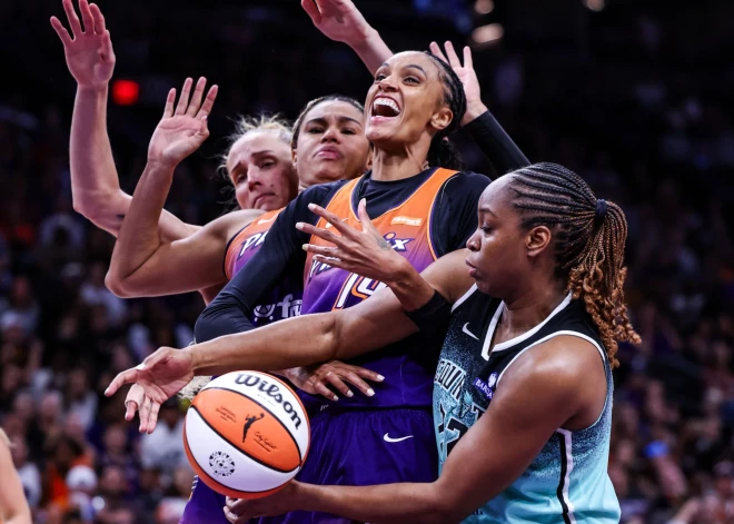 Laksa nedodas laukumā pirmajā "Mercury" izslēgšanas spēlē; Fīniksas komanda nonāk bezdibeņa malā