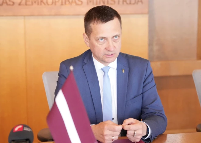 Krauze: atbalstu PVN paaugstināšanu, ja tas neattiecas uz pārtikas pamata precēm
