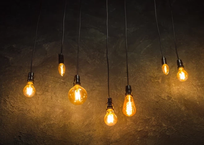 Baltijas valstīs elektroenerģijas izmaksas samazinājušās, bet Igaunijā kritums lielāks