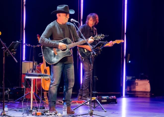 Grupas "Sestā jūdze" 25 gadu jubilejas koncerts "Ulbrokas pērlē" 2025. gada 12. septembrī.