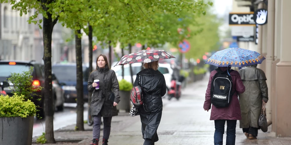 Vairāk nekā puse Latvijas iedzīvotāju uzskata, ka 2026. gada valsts budžeta izdevumi būtu jāsamazina vēl vairāk. 