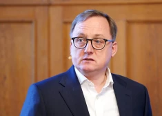 Latvijas Bankas prezidents mierina: X stundā Latvijā skaidra nauda un maksājumi būs pieejami