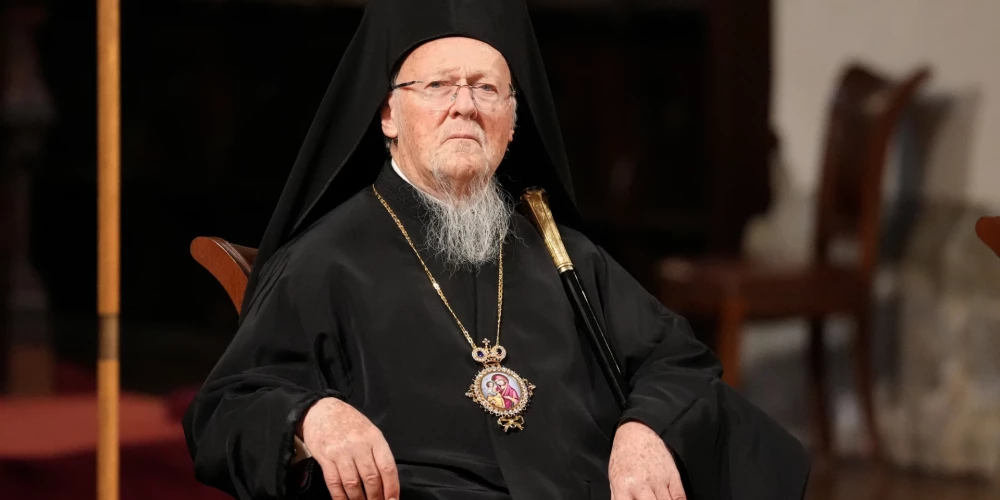 Вселенский патриарх Константинополя Варфоломей I принимает участие в экуменическом богослужении в Рижском кафедральном соборе.