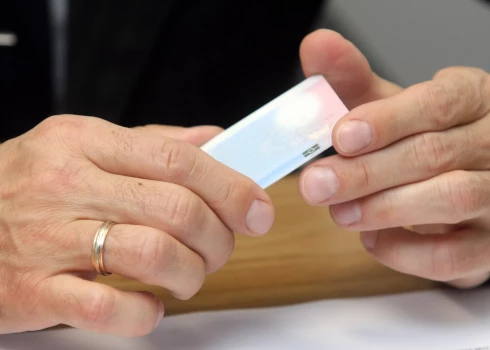 Plāno stingrāk ierobežot uzturēšanās atļauju izsniegšanu ārvalstniekiem ar sodāmību.
