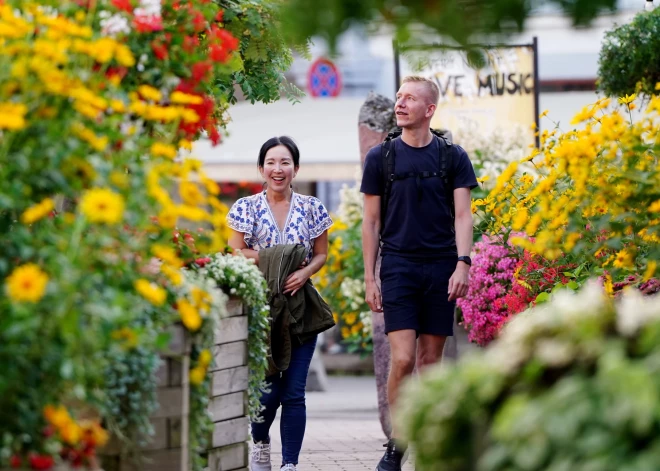 Ārvalstu tūristu skaits Latvijā samazinās jau otro mēnesi pēc kārtas
