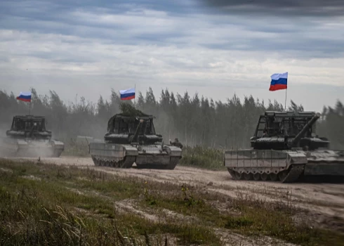 Krievijas tanki militārajās mācībās "Zapad-2025"