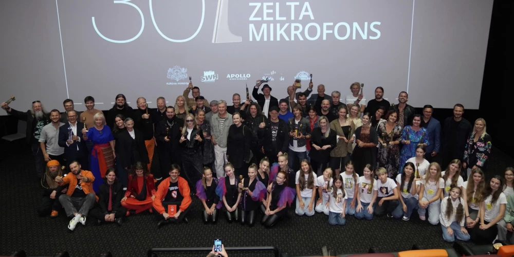 "Zelta mikrofons" ar laureātu salidojumu svin 30 gadu jubileju (foto: Mārtiņš Ziders)