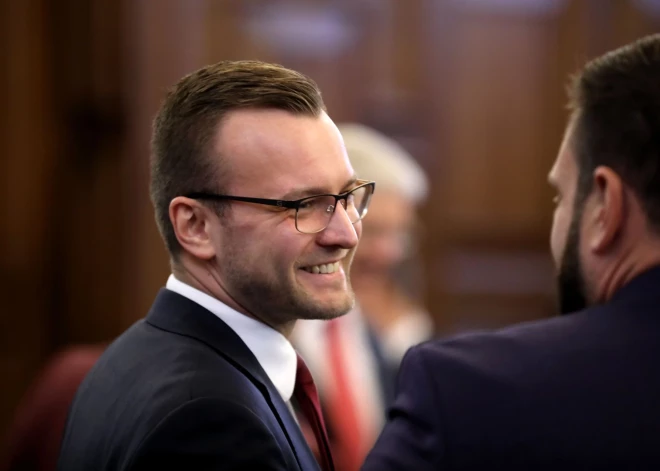 “Šitie vatņiki tiks izmesti” – Znotiņa konflikts ar kaimiņiem nonācis tiesā